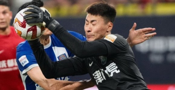 连斩强敌！中超-罗森文世界波叶博亚传射 海牛3-1十人海港