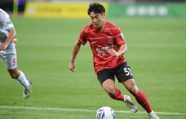 董路直播间透露老二进不了国少是因为他