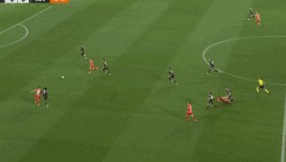 维拉3-0完胜弗赖堡首夺欧联 蒂莱曼斯破门