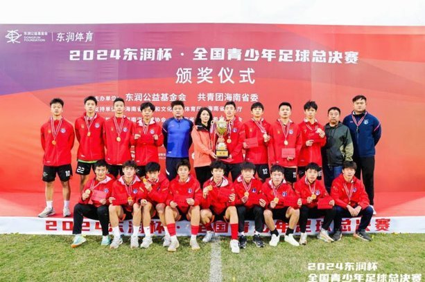 确实没毛病，07就是数值足球，苗润东没睡醒，杨铭锐贾伟伟不在，场面就长这样了