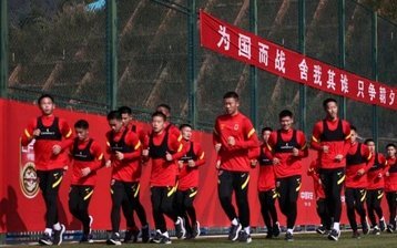 记者：国字号间歇期集训过长，已影响到俱乐部利益