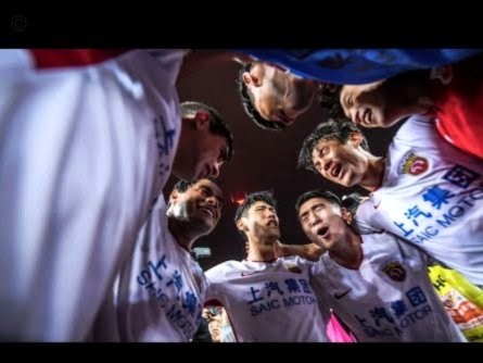 国足迷的悲喜四重奏：从失望到回归