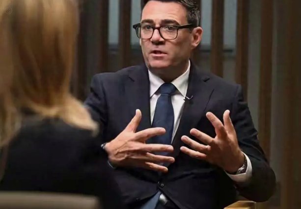 英国现任首相、前曼市市长伯纳姆：因凡蒂诺根本就德不配位