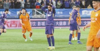 哈达斯凌空斩破门 泰山逆转津门虎